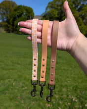 Load image into Gallery viewer, Neutral Checkmate Traffic Handle