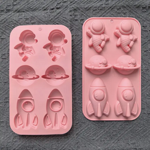 Load image into Gallery viewer, Space Treat Mould