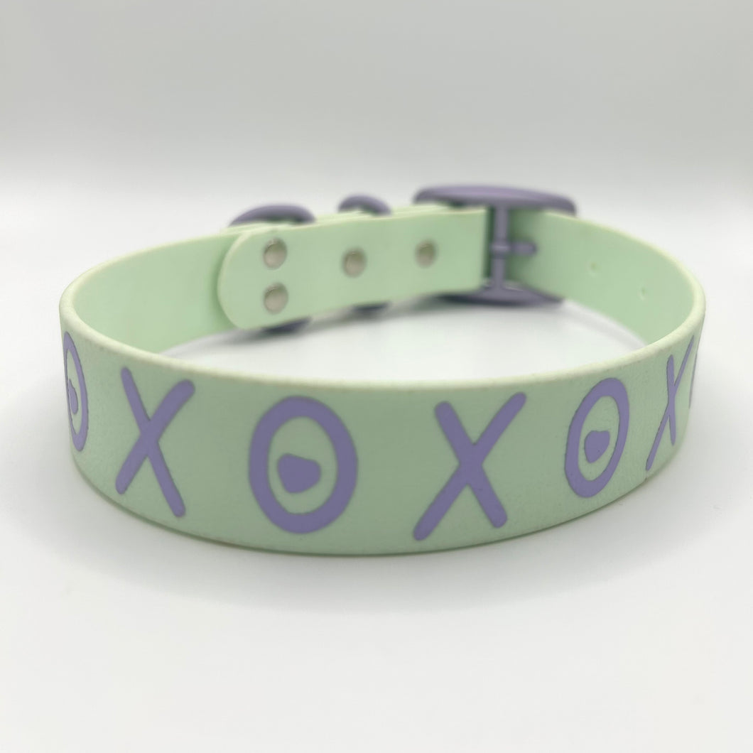 Mint XOXO Collar - Medium (14